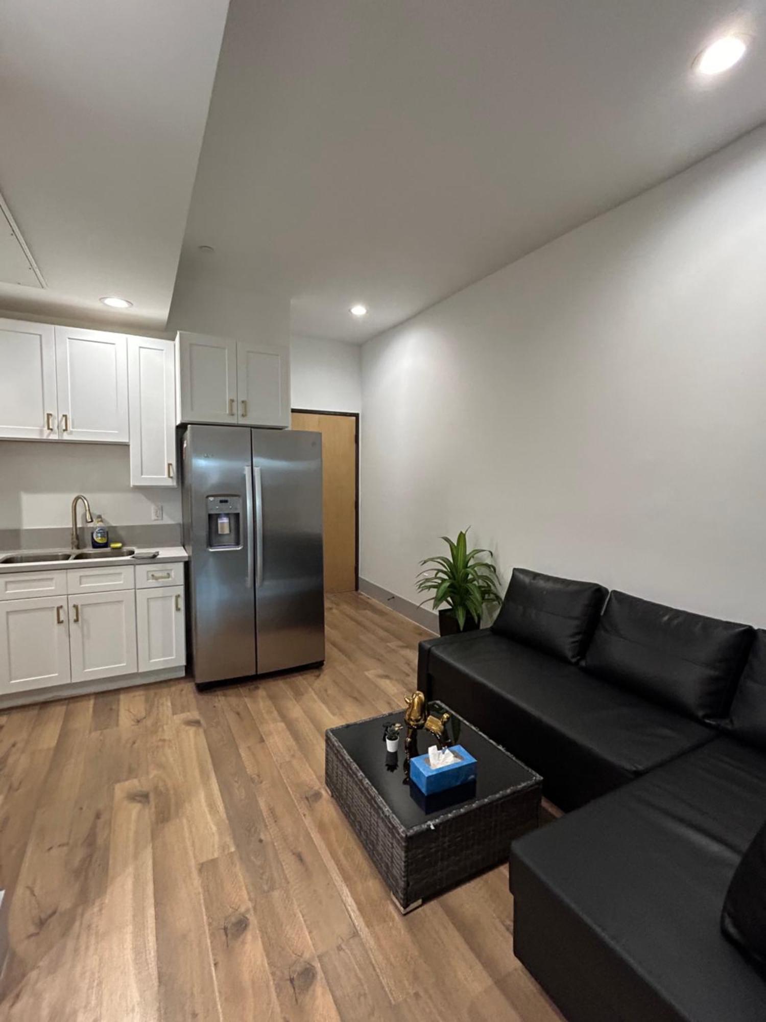 Apartment Newly Gated Stylish Steps To Hollywood 2b2b Los Angeles